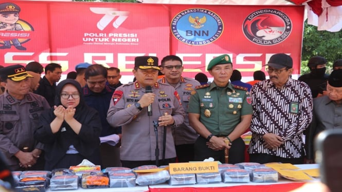 Polda Sulsel Gelar pers rilis pengungkapan kasus narkoba di Makassar.  
