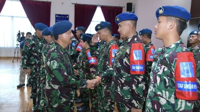 VIVA Militer: Dankodiklatau Marsdya TNI Tedi Rizalihadi saat membuka latihan