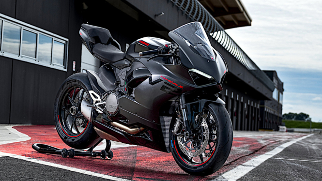 VIVA Otomotif: Ducati Panigale V2 Black
