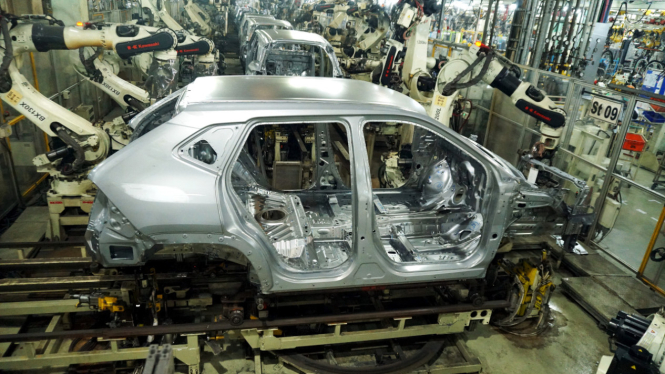 VIVA Otomotif: Perakitan Toyota Yaris Cross di pabrik TMMIN