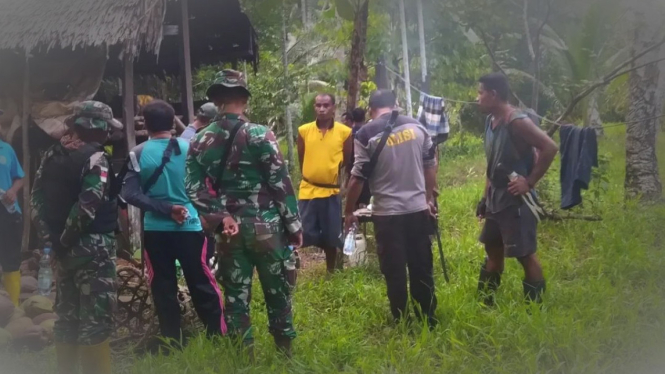 VIVA Militer: Pasukan Kelelawar Hitam Yonarhanud 3 di lokasi kejadian.