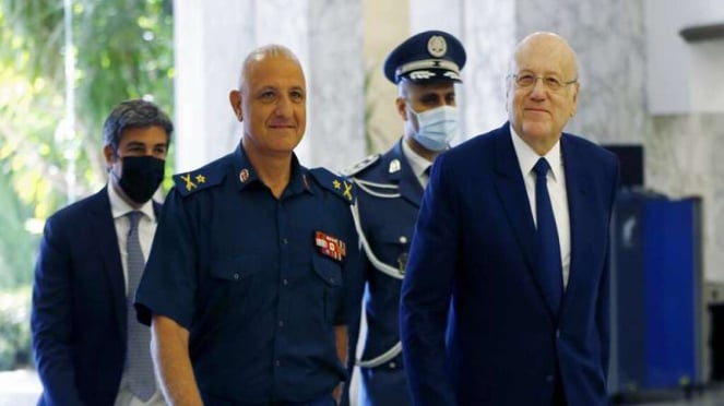 Premier Libanu Najib Mikati (z prawej) 