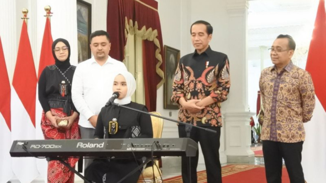 Presiden Jokowi menerima kontestan Americas Got Talent (AGT) 2023, Putri Ariani