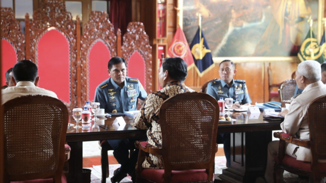 VIVA Militer: KSAL Laksamana TNI Muhammad Ali bertemu dengan Menhan Prabowo