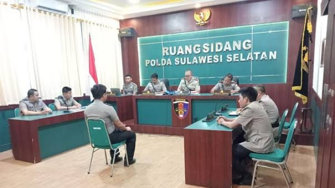 Sidang etik Briptu AH, Anggota Polda Sulbar yang nyambi jadi kurir sabu