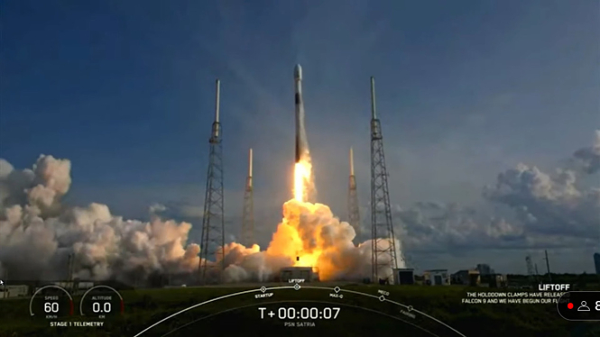 Satria-1 meluncur ke ruang angkasa bersama Falcon-9 milik SpaceX.