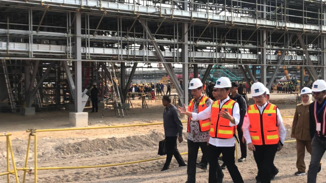 Presiden Jokowi tinjau pembangunan smelter PT Freeport Indonesia di Gresik