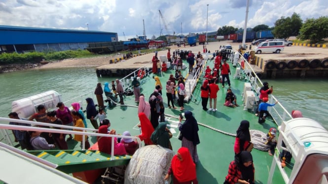 Pelayanan Kesehatan Gratis di Kepri Oleh RS Terapung Laksamana Malahayati