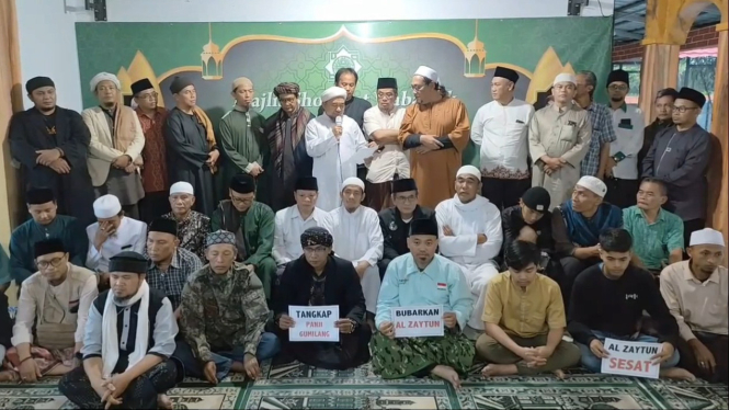 Ulama Tasikmalaya berkumpul desak pimpinan Al Zaytun Panji Gumilang ditangkap.