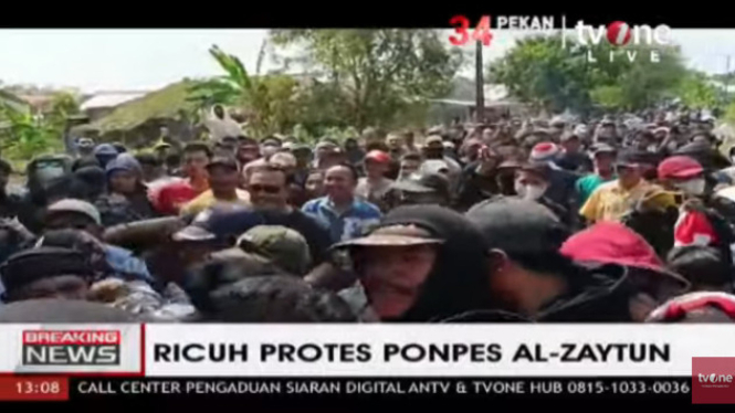 Ricuh Aksi Demo di Ponpes Al Zaytun, Indramayu, Jawa Barat