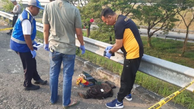 Lokasi penemuan mayat di Tol Surabaya-Mojokerto
