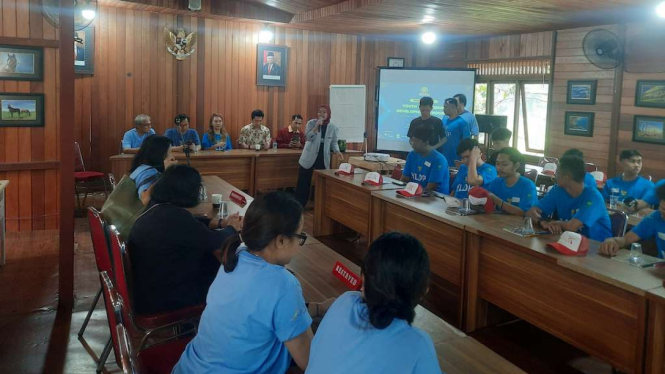 Kegiatan Program Pengembangan Kepemimpinan Pemuda Youth Leadership Development Program yang diikuti para pemuda desa di Babakan Madang, Sentul, Bogor, Jawa Barat, 23 Juni 2023.
