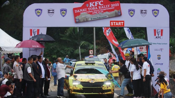 Wagub Sumut, Musa Rajekshah di Kejurnas Danau Toba Rally 2023