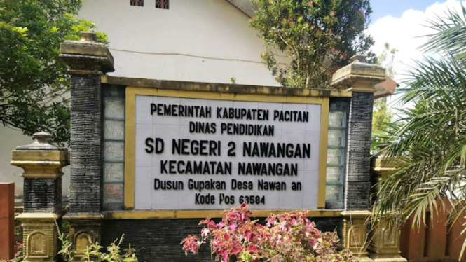 Tempat guru mengajar di  SDN 2 Nawangan, Pacitan, Jawa Timur