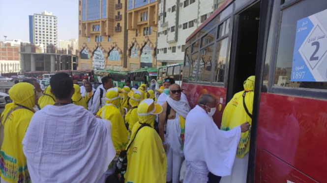 Jemaah Haji Indonesia berangkat ke Arafah