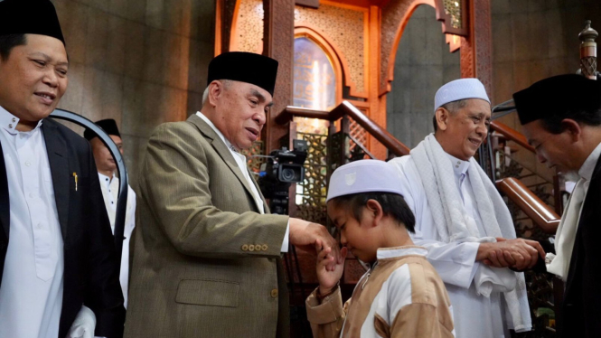 Gubernur Kalimantan Timur, Dr H Isran Noor saat momentum Idul Adha