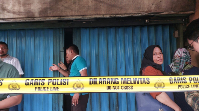 Tukang Sate Tewas di warungnya di Jalan Pejuang Raya, Bekasi, Jawa Barat