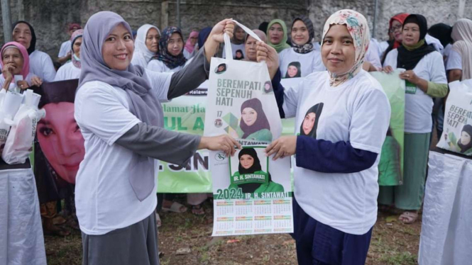Relawan Sintawati Berbagi Kurban di Jagakarsa Jakarta Selatan