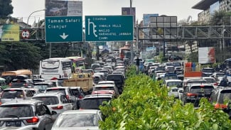 Macet Panjang di Puncak, Ini Solusi Kemenhub