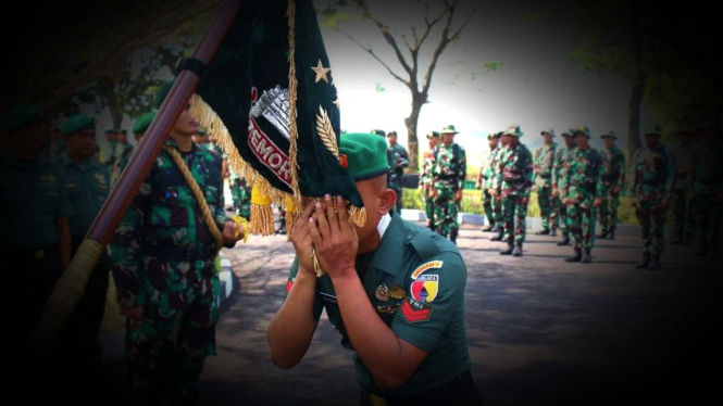 VIVA Militer: Pelepasan 8 prajurit Yonif MR 413 Bremoro Kostrad TNI.