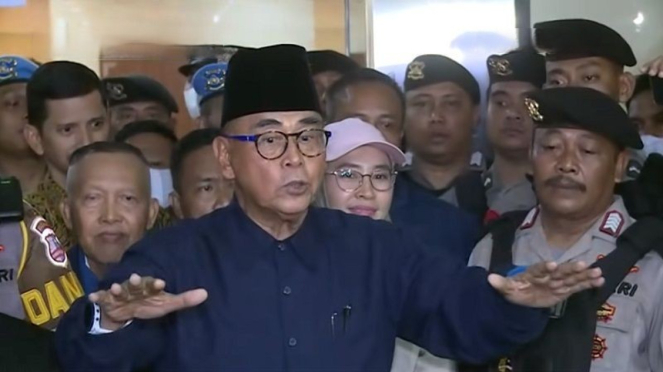 Panji Gumilang usai diperiksa Bareskrim Polri