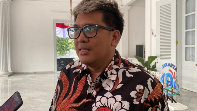 Ketua Umum Jakmania, Diky Soemarno di Balai Kota DKI Jakarta