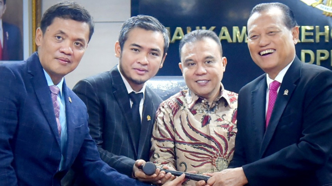 Wakil Ketua DPR RI, Sufmi Dasco Ahmad lantik Imron Amin sebagai Wakil Ketua MKD