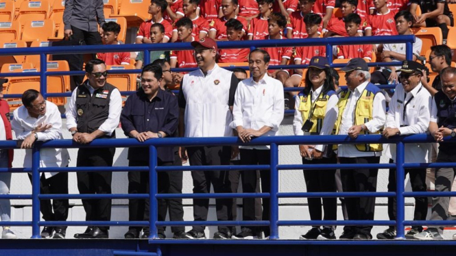 Presiden Jokowi, Menpora Dito dan Ketum PSSI Erick Thohir