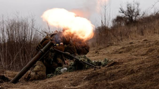 VIVA Militer: Serangan mortir militer Ukraina