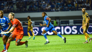 Kapten Persib: Keputusan Luis Milla Mundur Sangat Cepat