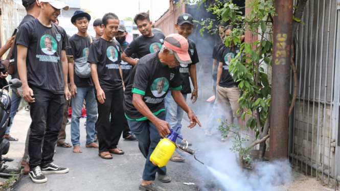 Warga kemayoran diajarkan cara merakit alat fogging sederhana