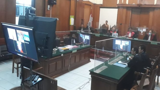 Sidang perampokan rumah dinas Wali Kota Surabaya dengan terdakwa Samanhudi Anwar