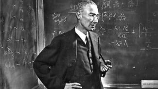 Siapa Sebenarnya Sosok Oppenheimer, Sang Bapak Bom Atom?