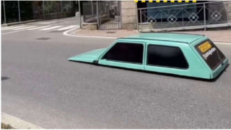 Viral Penampakan Mobil Terceper Di Dunia, Netizen: Idaman Polisi Tidur