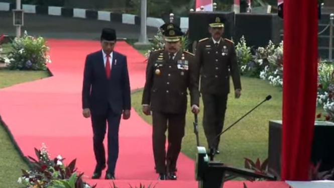 Presiden RI Jokowi bersama Jaksa Agung ST Burhanuddin.