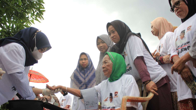 Kegiatan Relawan Pendukung Prabowo Subianto