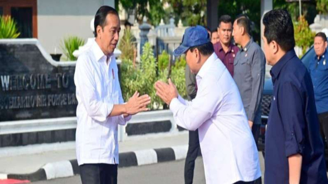 Presiden Joko Widodo bersiap lepas landas dari Pangkalan TNI AU Adi Soemarmo.