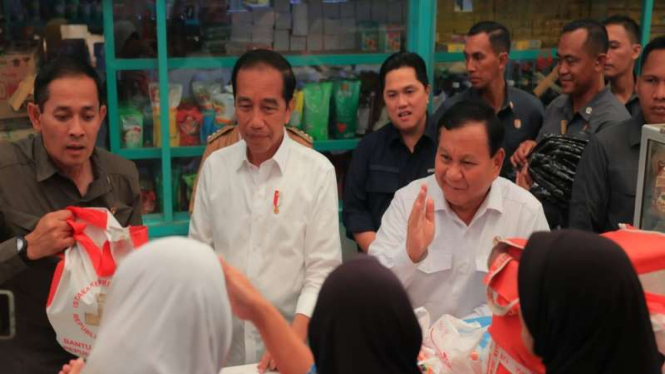 Presiden Jokowi dan Menteri Pertahanan Prabowo Subianto