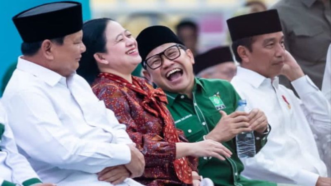 Politikus PDIP Ketua DPR Puan Maharani, dan Ketum PKB Cak Imin saat harlah PKB di Solo