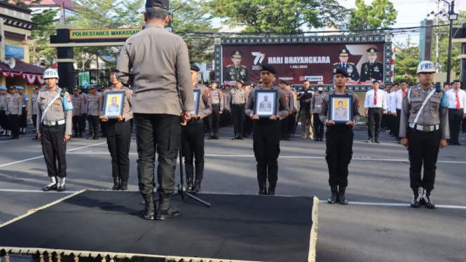 Upacara PTDH Terhadap 4 Personil Polrestabes Makassar