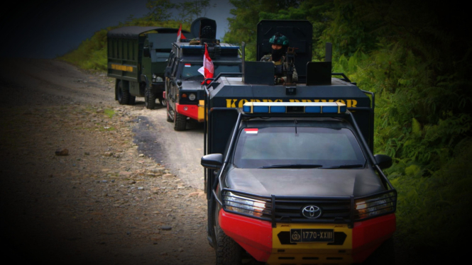 VIVA Militer: Konvoi Pasukan Pandawa Kostrad TNI dan Brimob di Kenyam.