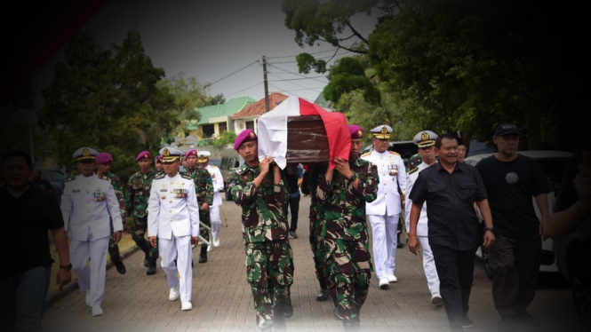 VIVA Militer: Prosesi pemakaman militer Brigjen TNI Marinir Siswoyo