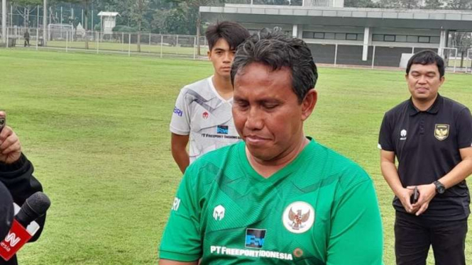 Pelatih Timnas Indonesia U-17 Bima Sakti
