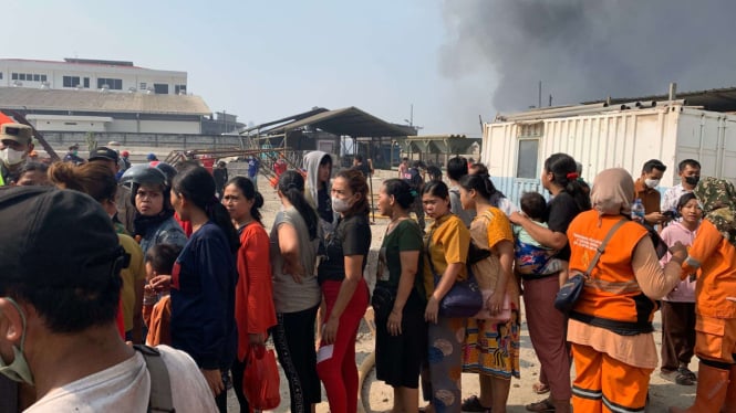 Pemprov DKI Gerak Cepat Beri Bantuan Logistik Korban Kebakaran Kapuk Muara