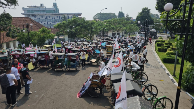 Para Supir Becak di Bogor Deklarasikan Dukung Ganjar di Pilpres 2024