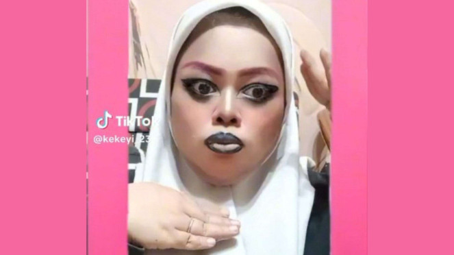 Kekeyi Dandan Ala Barbie, Netizen Malah Nyinyir