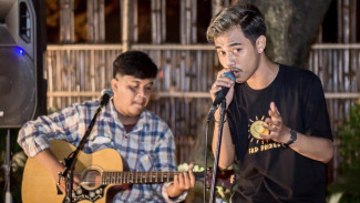Perjalanan Dari Nol Hingga Jadi Sensasi TikTok, Ini Profil Penyanyi Ronkads