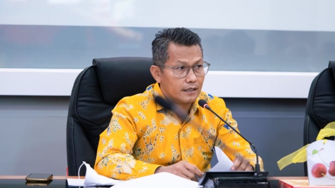 Juru Bicara Kementerian Perindustrian, Febri Hendri Antoni Arif