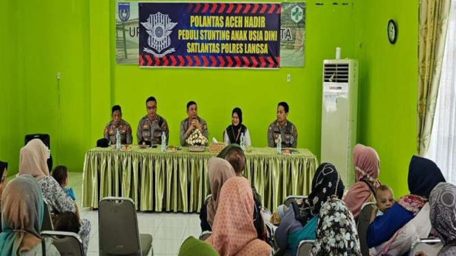 Ditlantas Polda Aceh memberikan bantuan guna pencegahan stunting