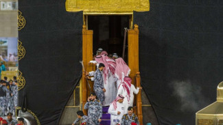 Ritual Tahunan, Ka'bah Dicuci dengan Air Bunga Mawar dan Kasturi